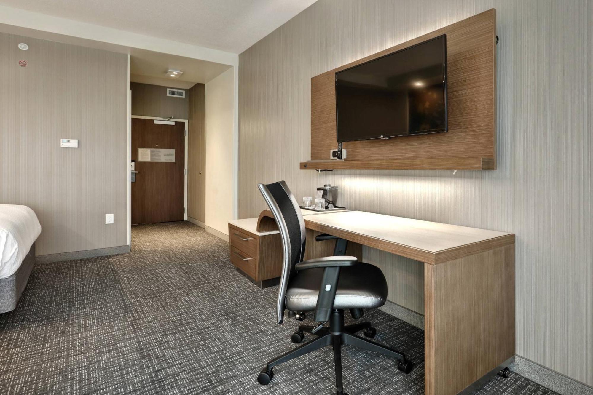 Courtyard By Marriott Deptford Hotel Almonesson Екстериор снимка